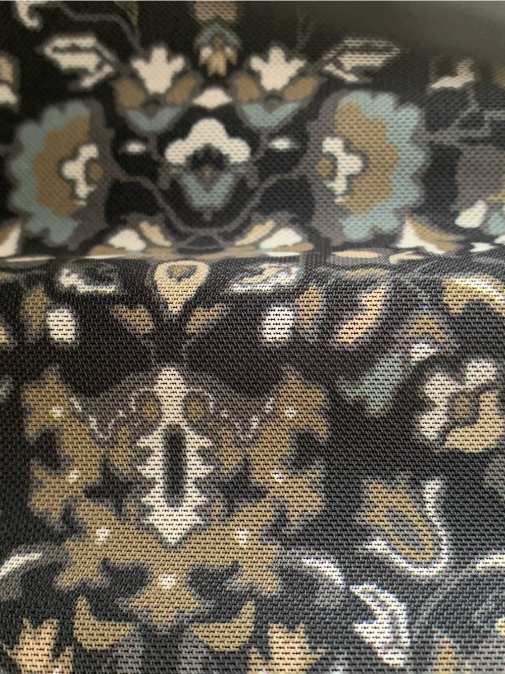 Canyon Retreat black print tiered skirt size medium - Picture 4 of 12